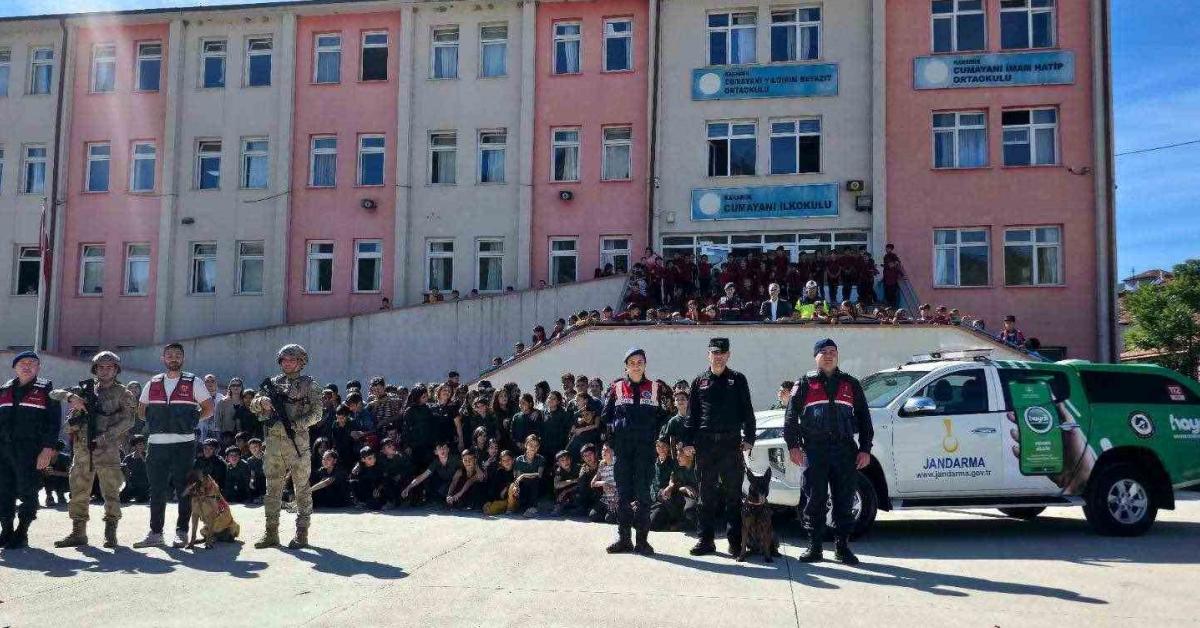 karabukte miniklere hayvan sevgisi asilaniyor R5VblqCE.jpg