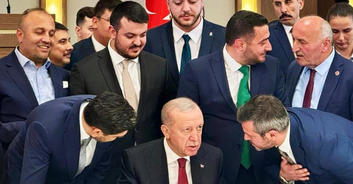 karabukun ihtiyaclarini cumhurbaskani erdogana iletti EcHWPNUV.jpg