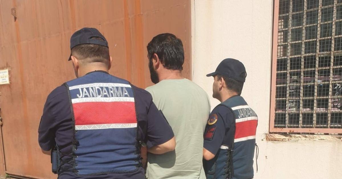 kocaeli izmitte yakalanan hukumlu cezaevine gonderildi zQm51Tel.jpg