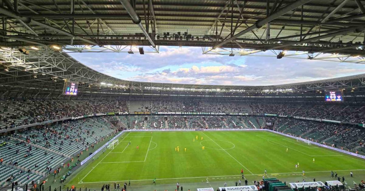 kocaelispor taraftar hedefini buyutuyor adZn4HuK.jpg