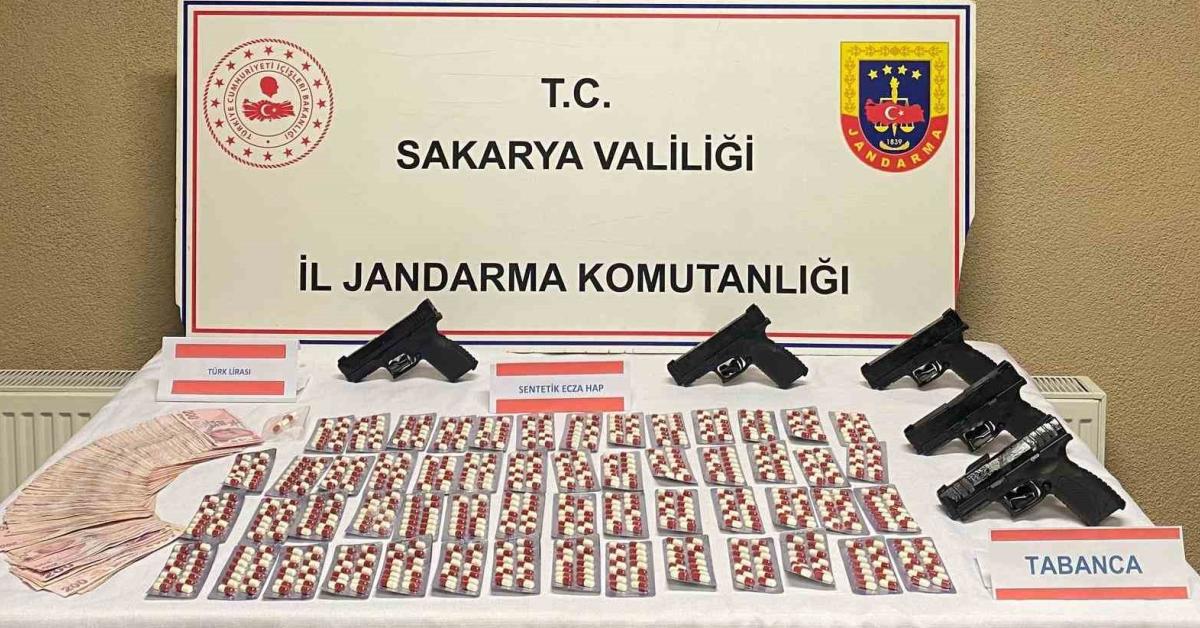 sakarya serdivanda uyusturucu operasyonu yuzlerce ele gecirildi 6Cdgns53.jpg