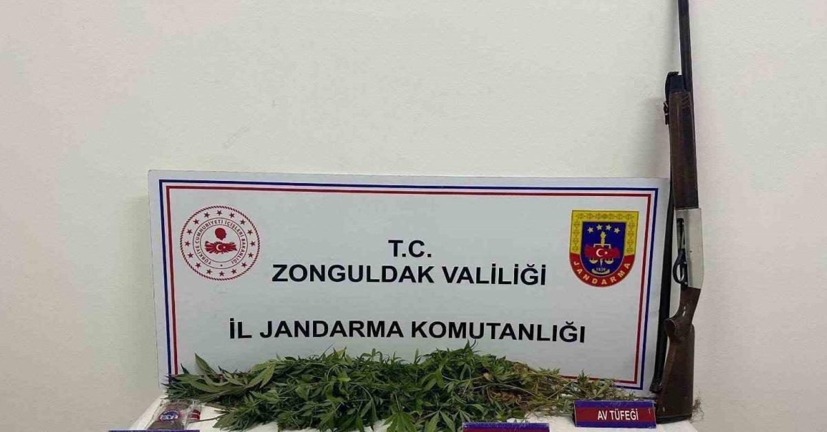 zonguldak alaplida tarihi eserler ve uyusturucu ele gecirildi Rmxg8zTF.jpg