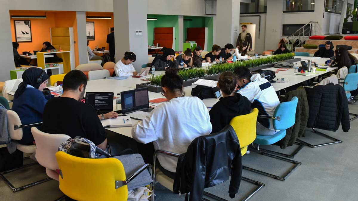 Ankara Çankaya'da Yoğun İlgi Gören Zafer Genç Akademi