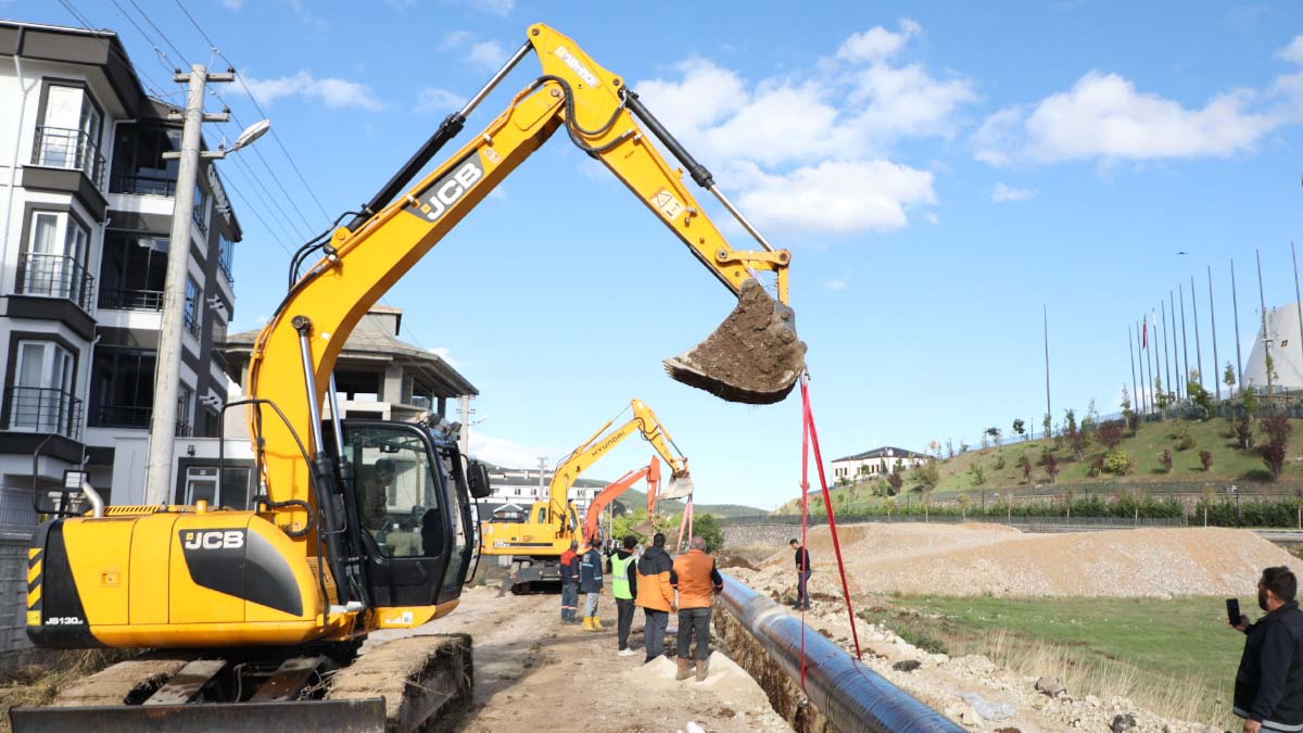 Bolu’da Su Kesintilerine Neden Olan Hatlar Yenileniyor2