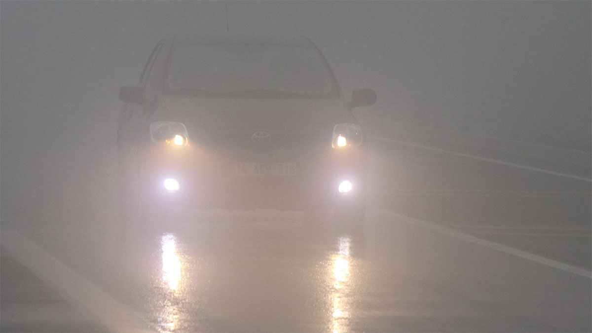 Bolu'da Yoğun Sis Sürücülere Zor Anlar Yaşattı2