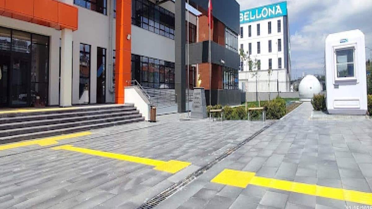 Avrupa Komisyonu destekli STEM School Label sisteminde “Yetkin” seviye, sürdürülebilirlik, dijital yeterlilik, iş birliği ve proje odaklı öğrenme alanlarında önemli bir yeterliliği temsil ediyor.
Cemil Yıldırım Bilsem’in bu seviyeye ulaşması, hem bölgedeki STEM altyapısının gücünü hem de öğrencilerin bilimsel düşünceye erişimini yansıtıyor.