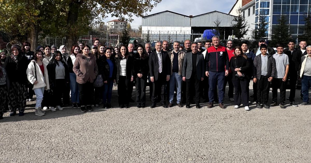 ankara cubukta domates egitimine katilan ureticilere sertifika verildi IrXRTs2J.jpg