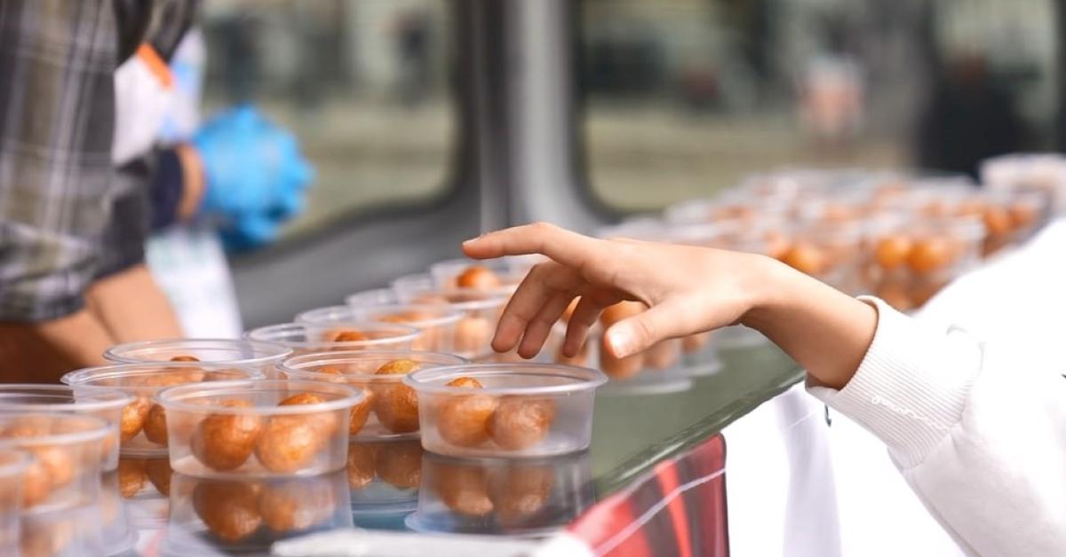 ankara golbasinda ataturk ve sehitler icin lokma ikrami 4myr6P7R.jpg