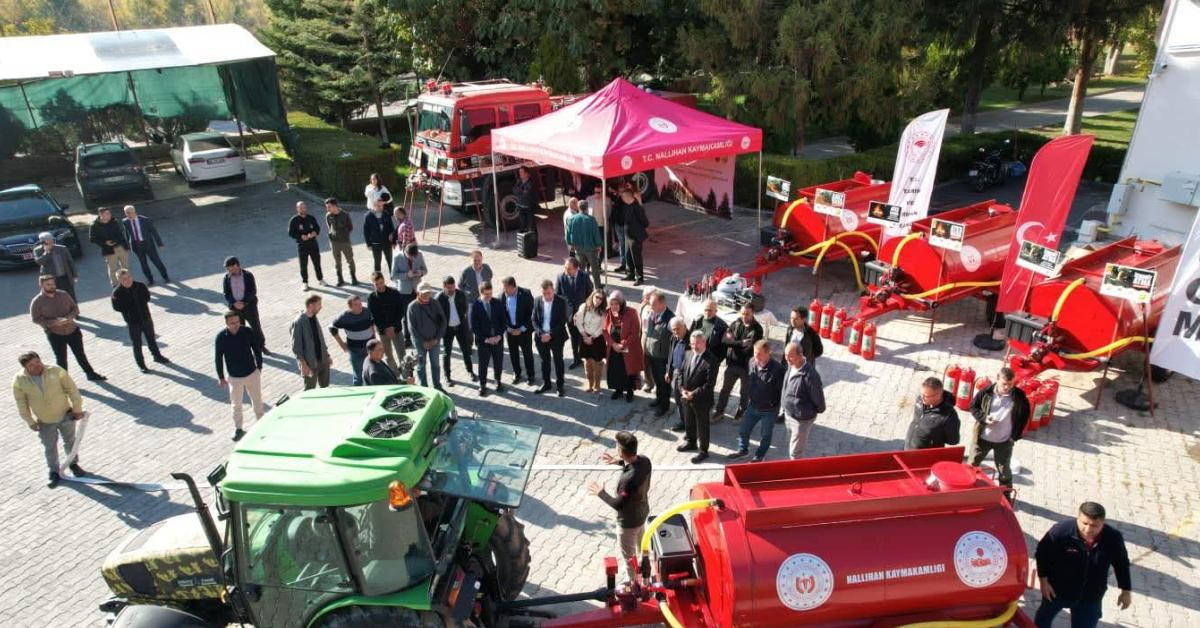 ankara nallihanda yangin guvenligi icin tanker dagitimi yapildi bfEN5RIW.jpg