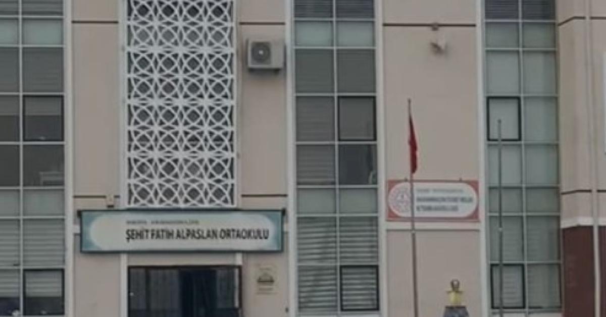 ankarada okul kantininde pogaca skandali 10 ogrenci hastanelik oldu BfyJVw1B.jpg