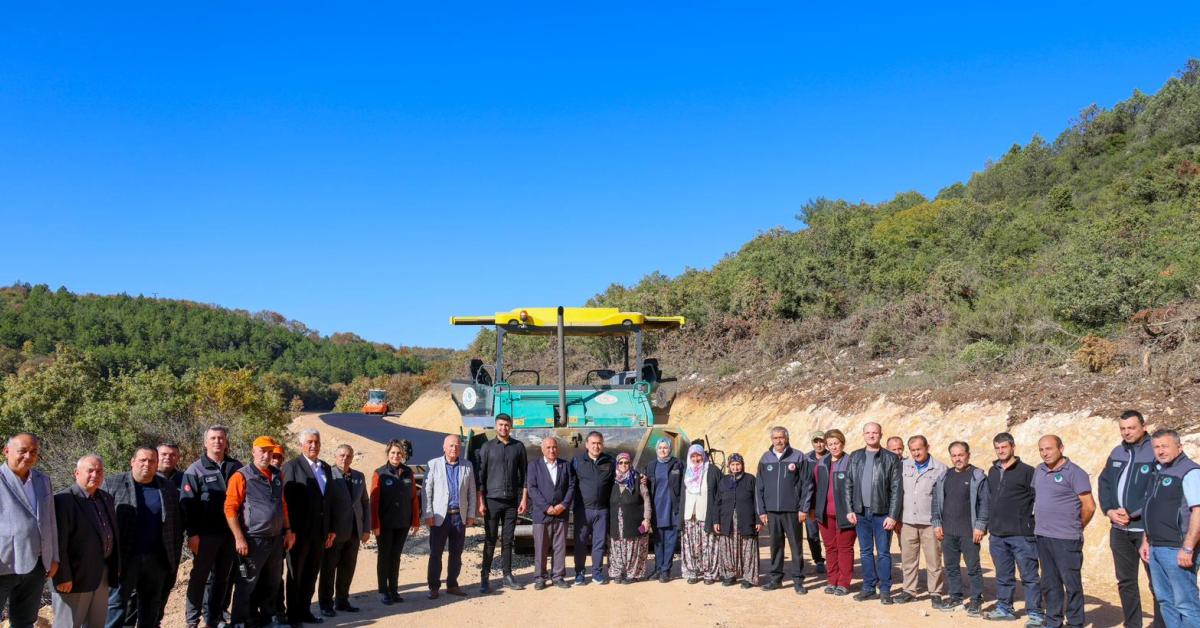 bilecik golpazarinda asfaltlama calismalari suruyor jmjStUUN.jpg