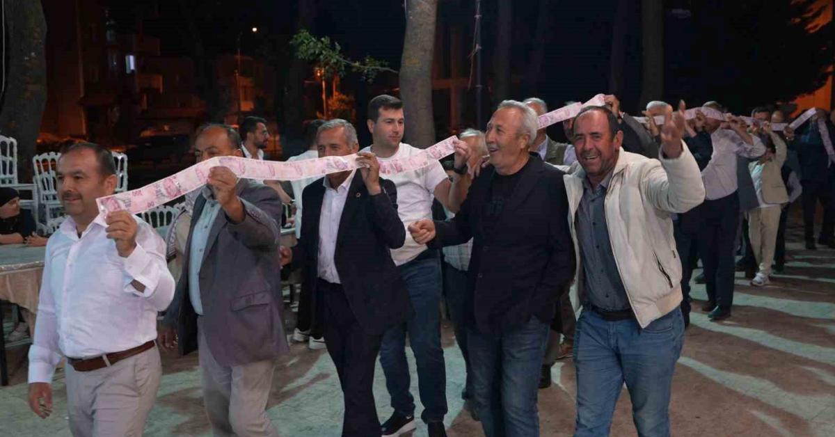 bilecikte 15 metre para kurdelesi gundem oldu 5XzlTJ5k.jpg