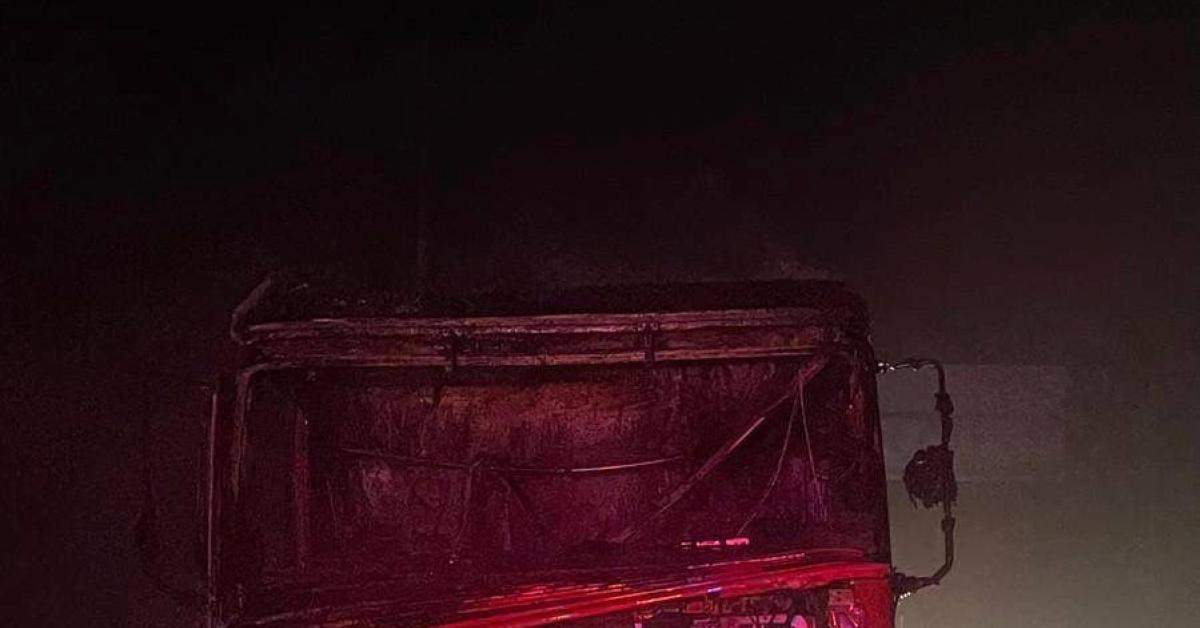 bilecikte seyir halindeki cekici alev alev yandi bfBRJdBG.jpg