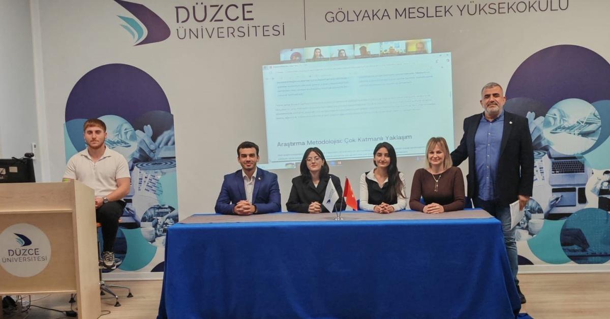 duzcede ogrencilerden uluslararasi kongre basarisi RF5AWF8O.jpg