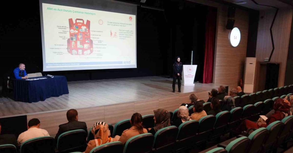 duzcede yurt gorevlilerine afet egitimi verildi qKweziVm.jpg