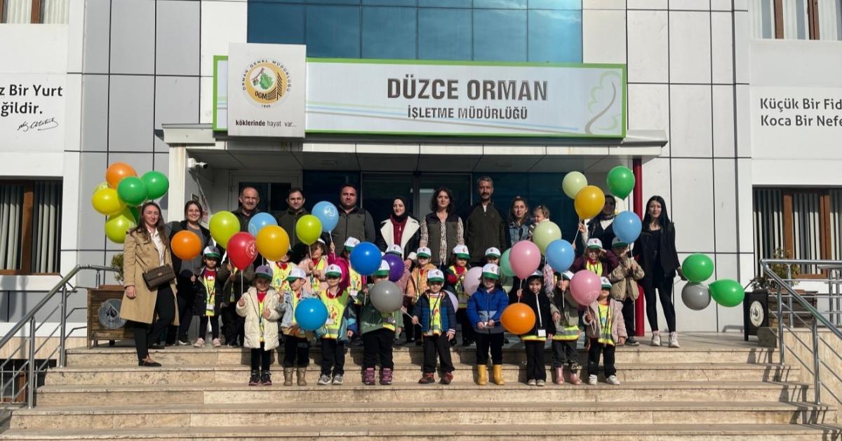 duzcedeki minik ogrenciler ormanda eglenceli bir gun gecirdi XJAPath5.jpg