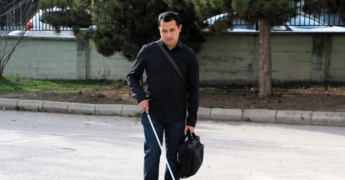 eskisehirde gorme engelli ogretmen hikayesiyle herkese ilham oluyor KJue2OJe.jpg