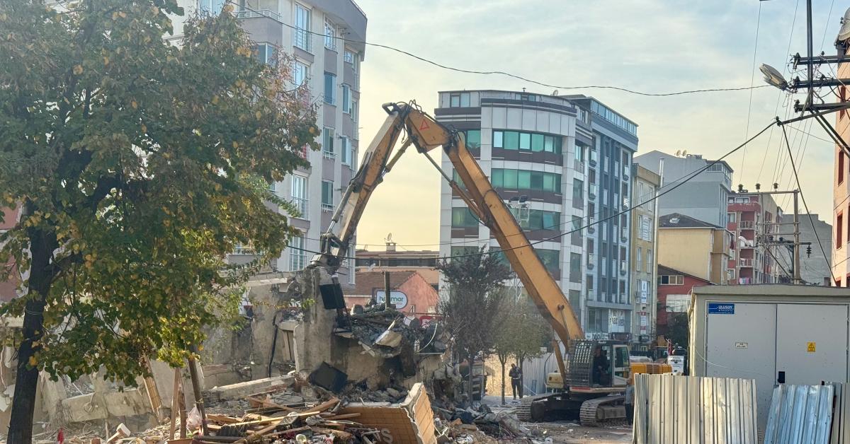 gebzede coken 7 katli bina icin enkaz kaldirma calismalari basladi hgshEi9s.jpg