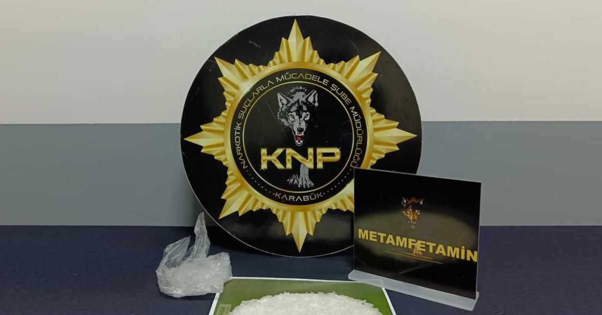 karabukte metamfetamin ve kokain ele gecirildi awTIEeyk.jpg