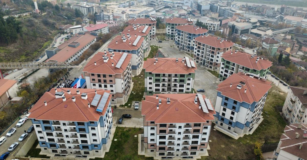 karabukte toki konutlari hak sahiplerine teslim edildi YdxbQ15e.jpg