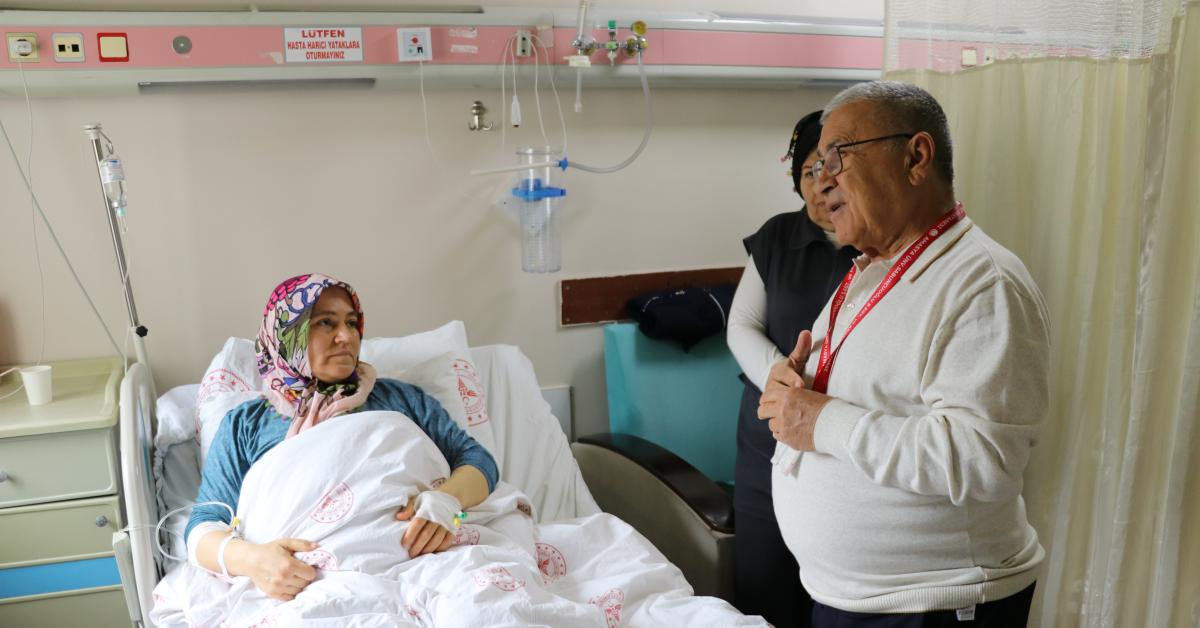 karin agrisiyla hastaneye gitti 85 kilogramlik kitle cikti nQkJ4nvR.jpg