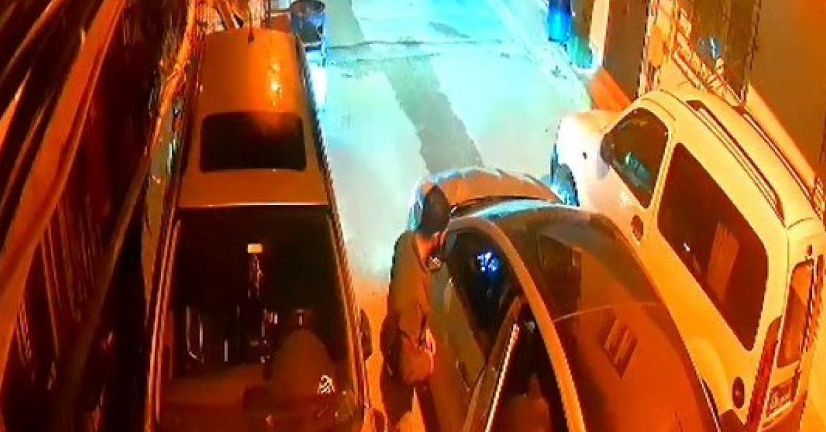 kocaeli gebzede havai fisekler bebekleri korkuttu 7MPQO2xc.jpg