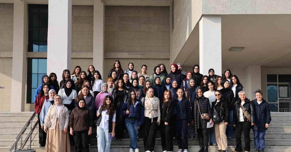 ogrenciler duzce universitesini kesfetti 88EdHKW1.jpg