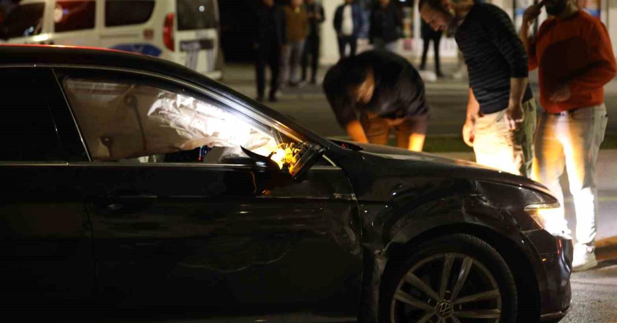 polisten kactilar araclara carptilar otomobilden cikanlar pes dedirtti Q6buOpex.jpg