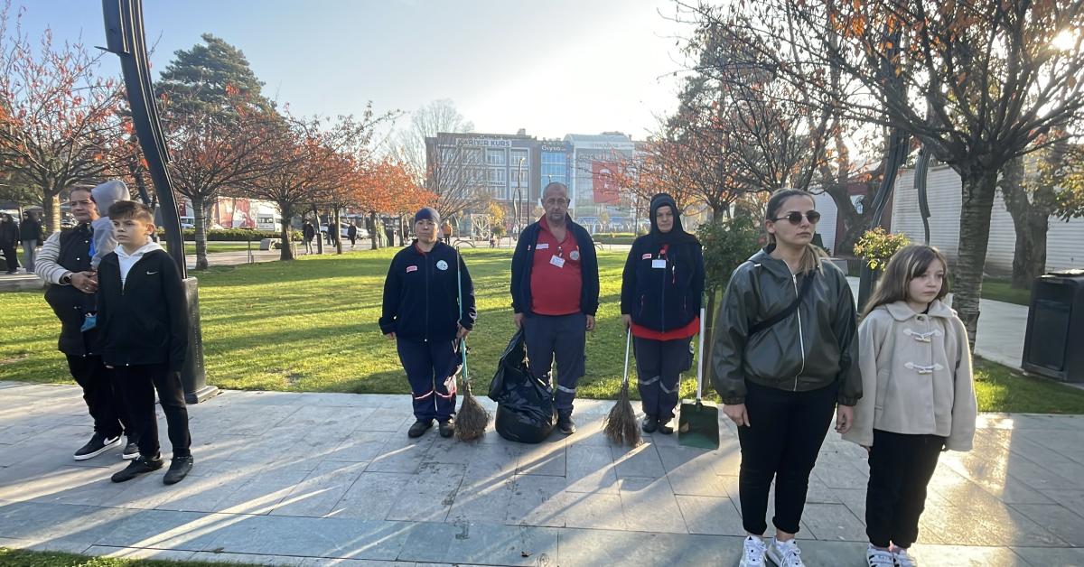 sakarya ve cevresinde ataturku anma torenleri gerceklestirildi 9CK2CXUU.jpg