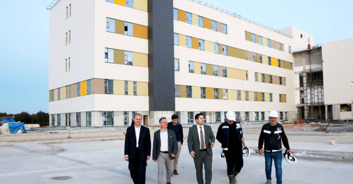 sakaryada sehir hastanesi projesi yuzde 82 tamamlandi KSdgggZ2.jpg