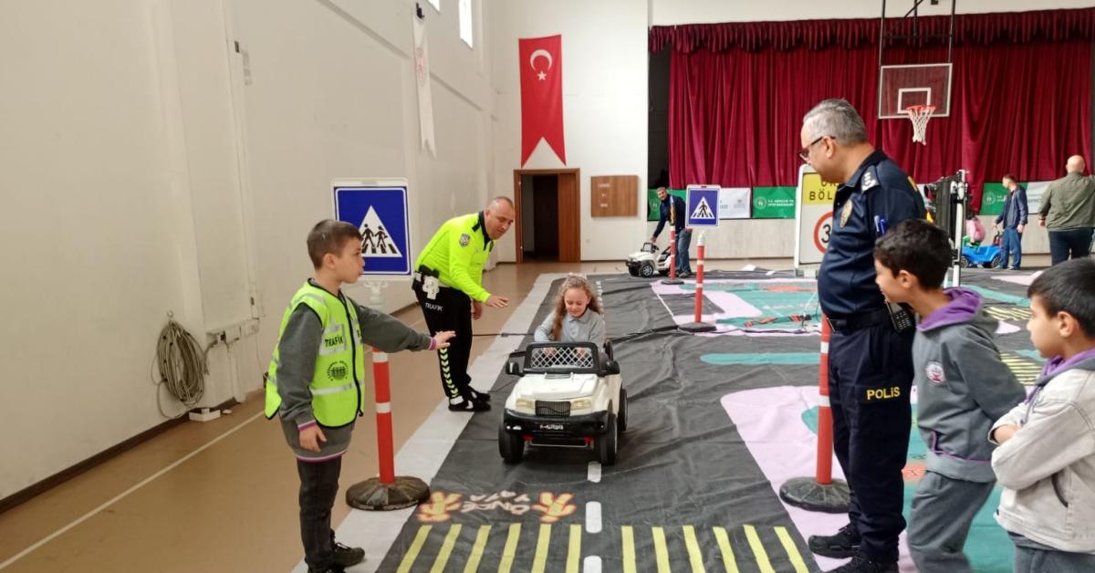 samsun carsambada ogrencilere eglenceli bilgisi verildi aazFaI32.jpg