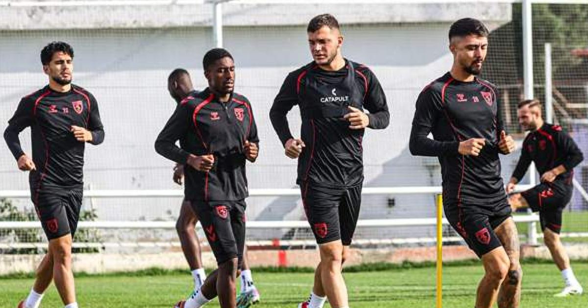 samsunspor breidablik macina hazir hedef 3 puan 7lee9UAe.jpg