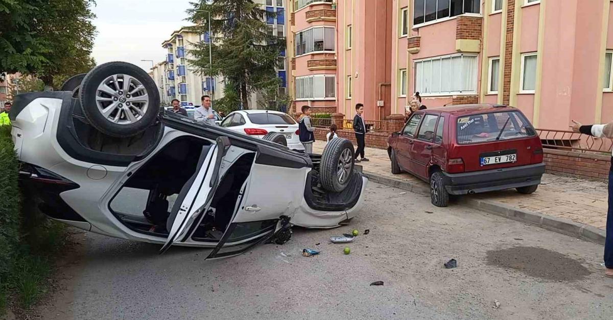zonguldak caycumada ters dondu 3 kisi yaralandi 3GQjT1UI.jpg