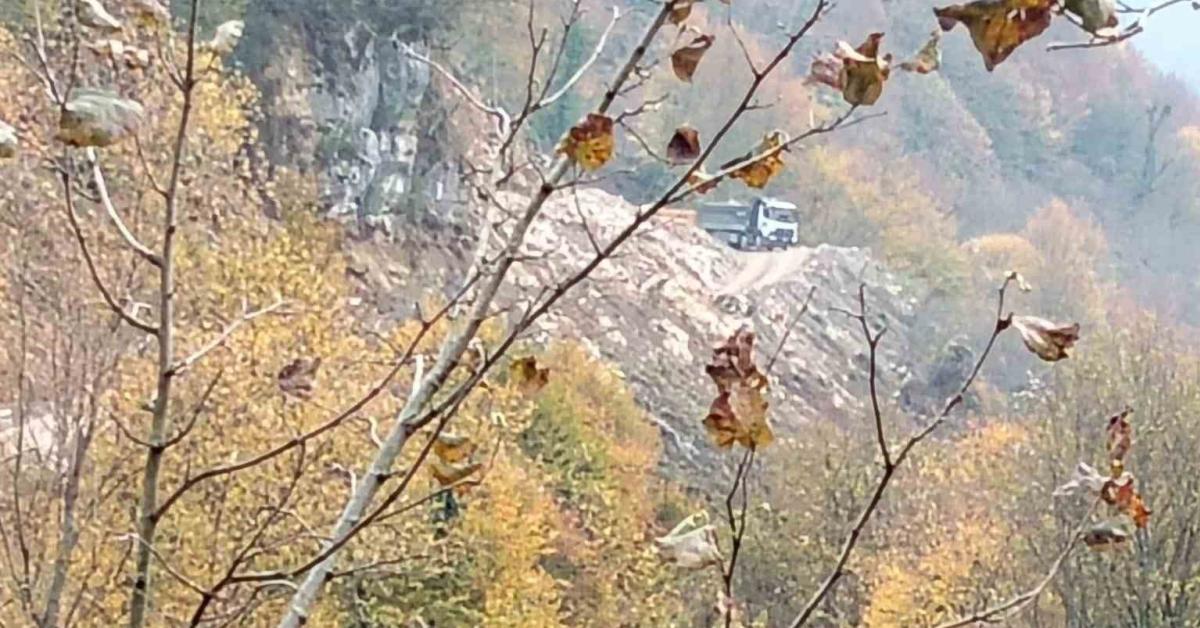 zonguldakta dere yataklari cevre kirliligiyle yok oluyor NFqK2IlQ.jpg