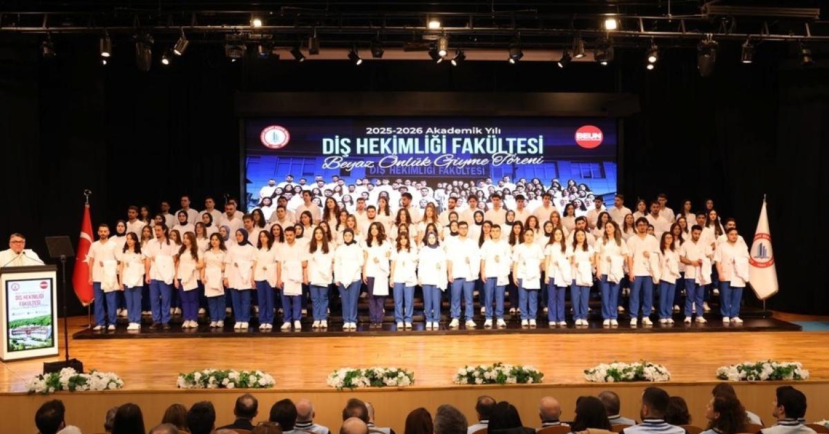 zonguldakta dis hekimligi ogrencileri beyaz onluk giydi V7k7Xdbs.jpg