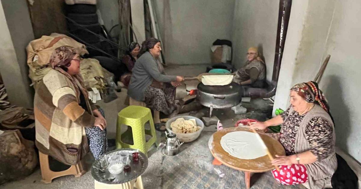 zonguldakta yufka gelenegi 500 yildir surduruluyor MgFLuN6J.jpg