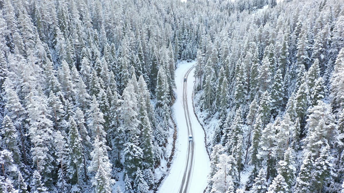 AA 20251201 39857625 39857623 BOLUNUN YUKSEK KESIMLERINDE KAR KALINLIGI 10 SANTIMETREYE ULASTI (1)