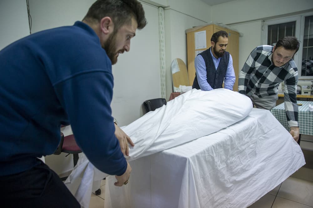 AA 20251219 40022521 40022513 OGRETMENIN DEPREM TANIKLIGI INSANLARA SON VAZIFE BILINCINI GUCLENDIRDI (1)