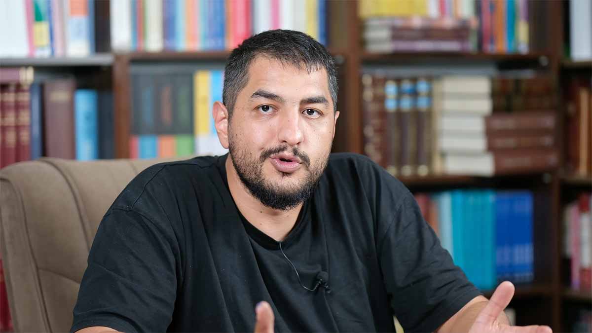 Altay Cem Meriç Kimdir