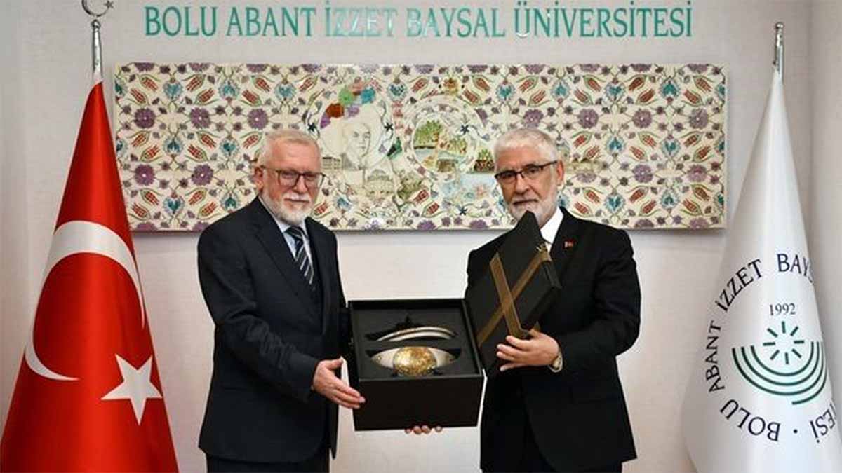 BAİBÜ Yeni Rektör