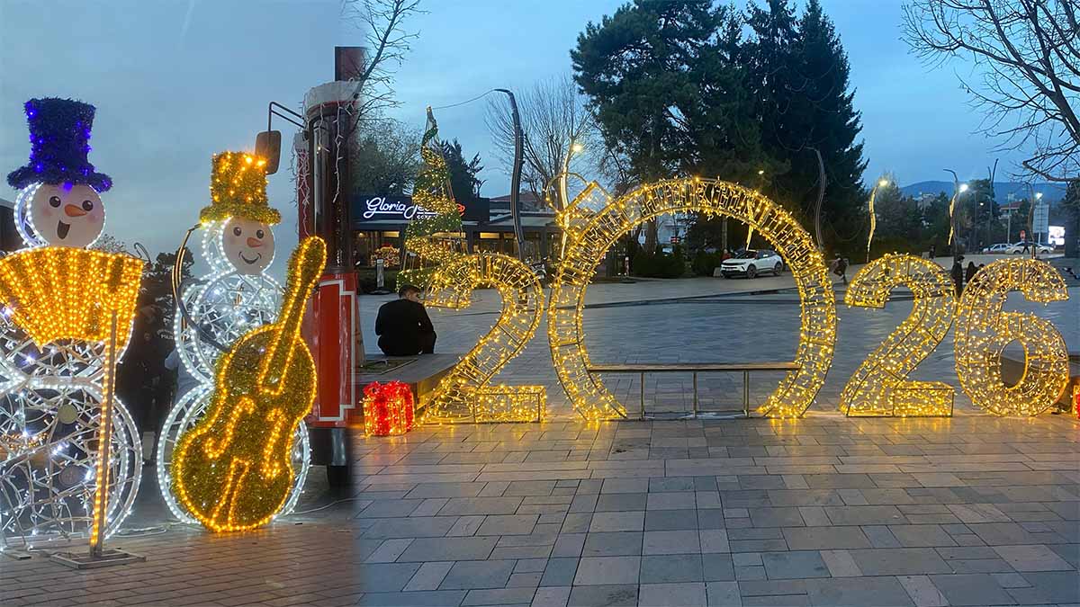 Bolu Yeni Yıla Işıl Işıl Giriyor! Meydan Göz Kamaştırdı