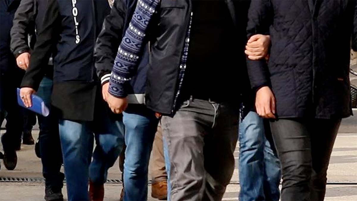 Bolu'da Neler Oluyor? 16 Kişi TutuklandıBolu'da Neler Oluyor? 16 Kişi Tutuklandı