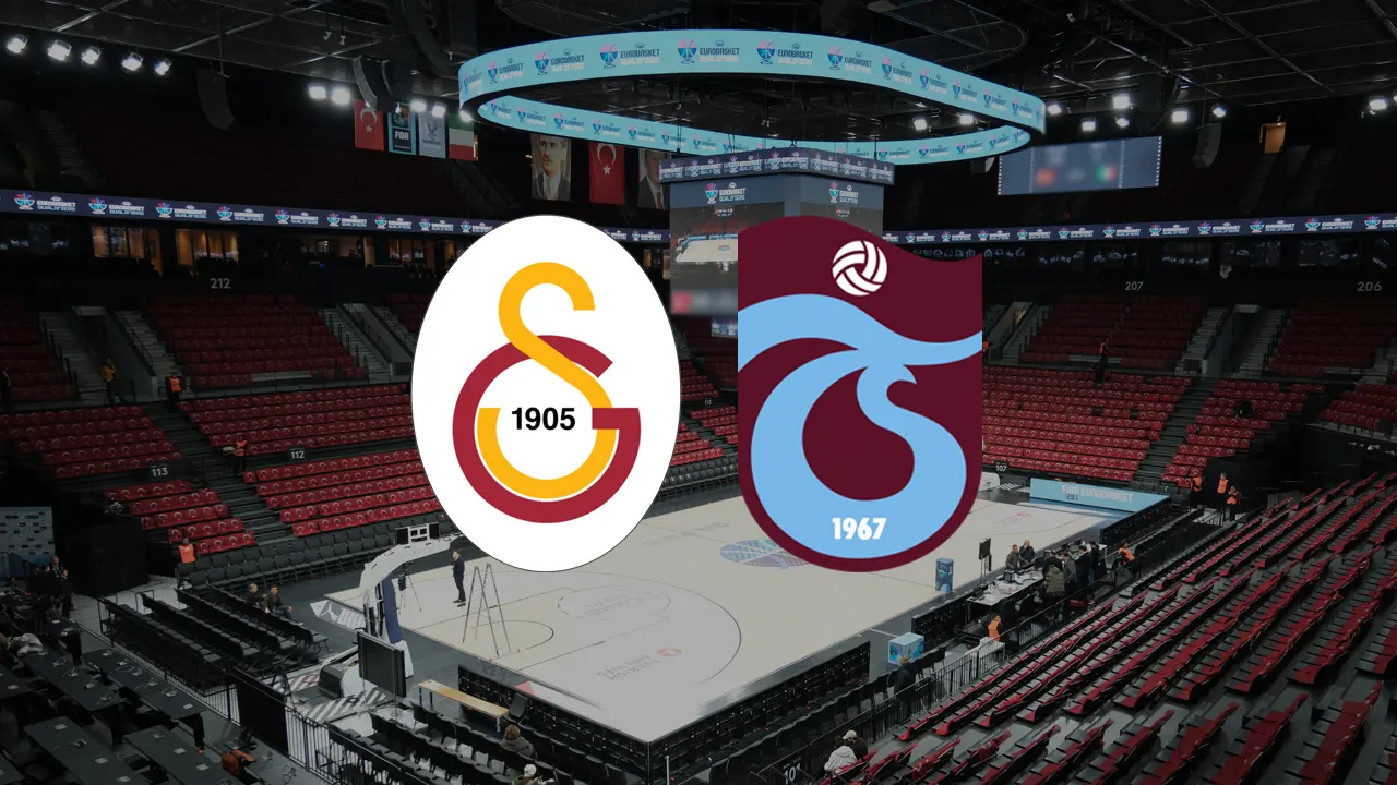 Galatasaray ve Trabzonspor Logoları ile basketbol salonu