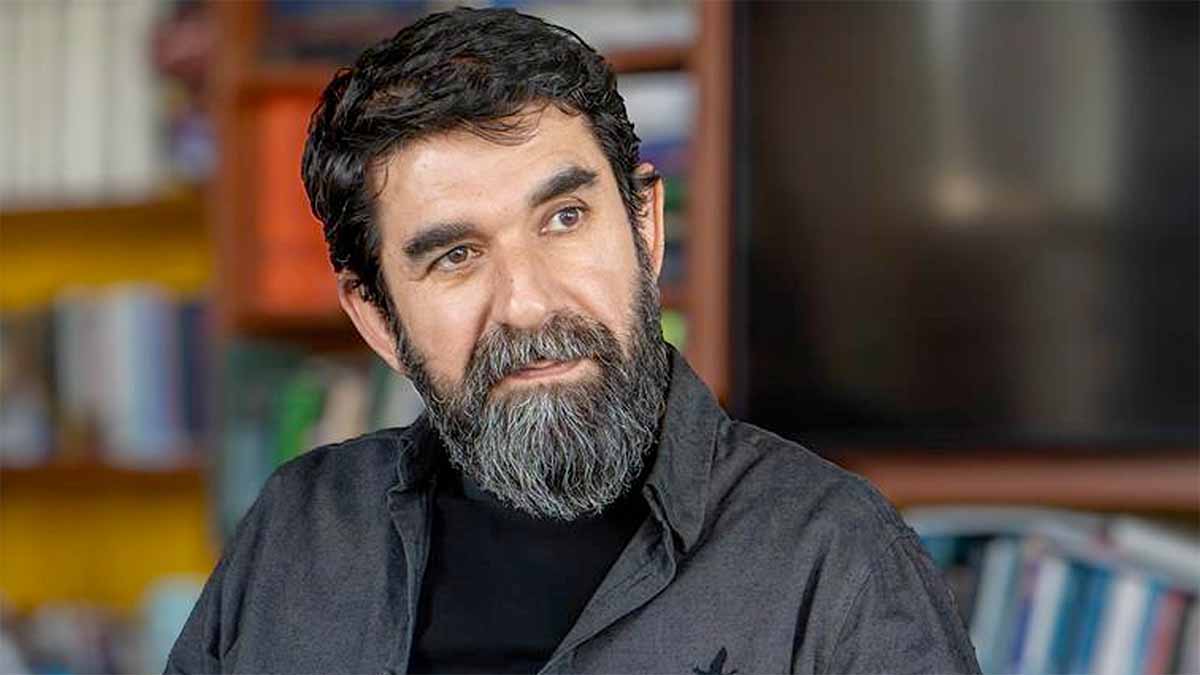 Serdar Tuncer KimdirEtkinliğe katılım tamamen ücretsiz olacak. “Şiirli Muhabbet” programı ile Serdar Tuncer izleyicileriyle içten bir sohbet gerçekleştirecek. Kültürel atmosferin ön planda olacağı programa tüm ilçe halkı davet edildi.