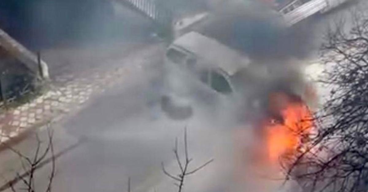 ankara sincanda seyir halindeki otomobil alev alev yandi dEwX4X5Q.jpg