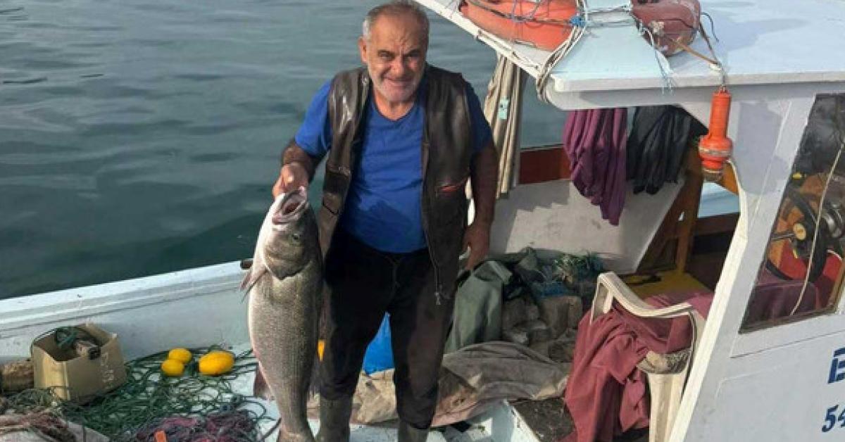 duzce akcakocada dev levrek yakalandi NbSkIIfL.jpg