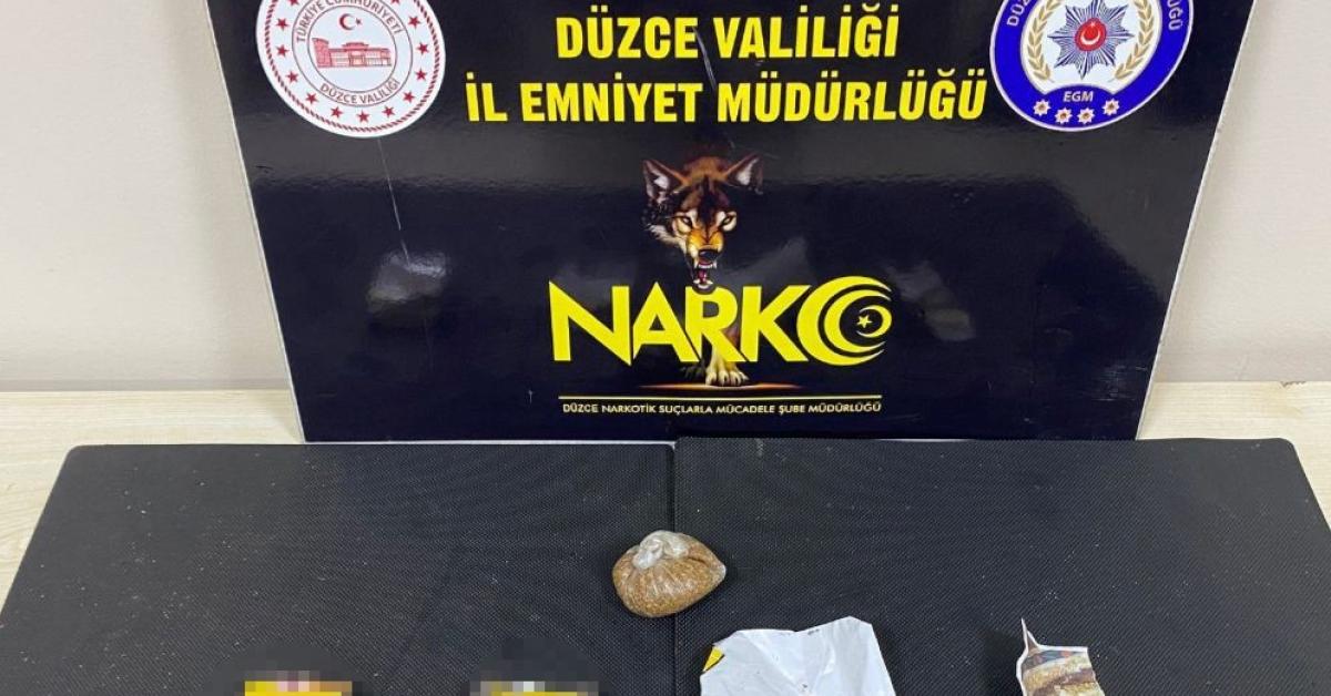 duzce cilimlide uyusturucu operasyonu sentetik kannabinoid ele gecirildi 5gZz6KQi.jpg