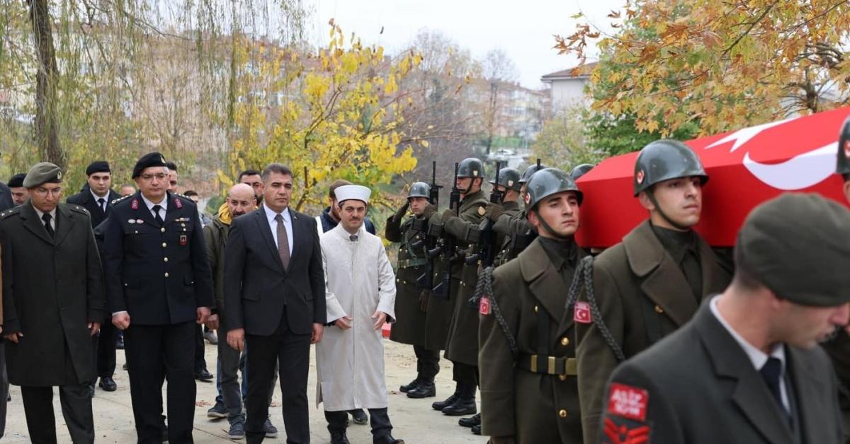 duzceli kibris gazisi arikan son yolculuguna ugurlandi aGVNiuUH.jpg