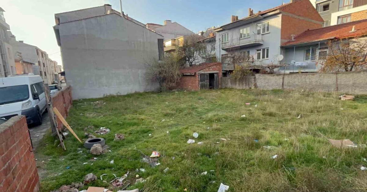 eskisehirde sok olay bos arsada 8 olu bulundu Hp42OcWt.jpg