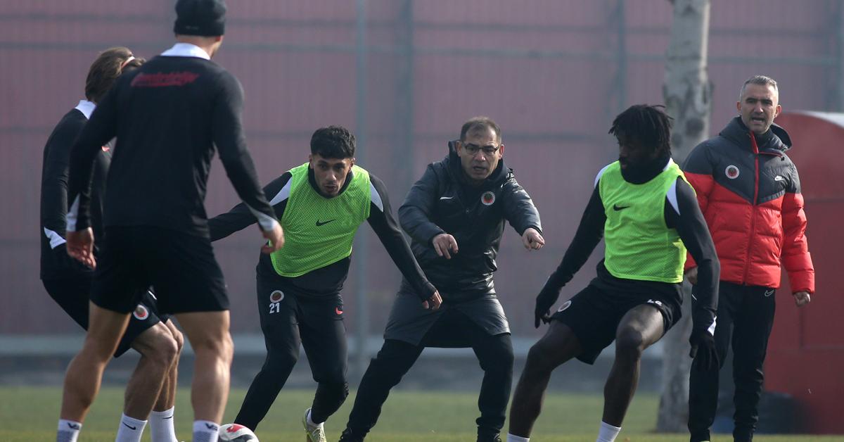 genclerbirligi trabzonsporu agirlayacak CgkhQV29.jpg